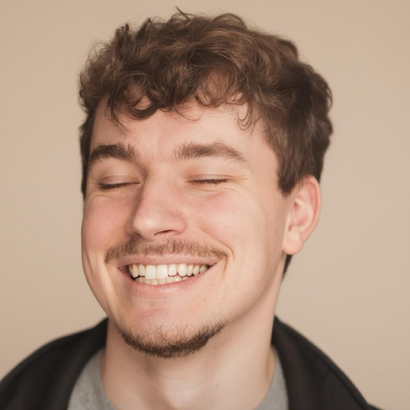 Erik Lorenscheit — Gründer von hilfmirmal.de, KI-Automatisierungs-Berater